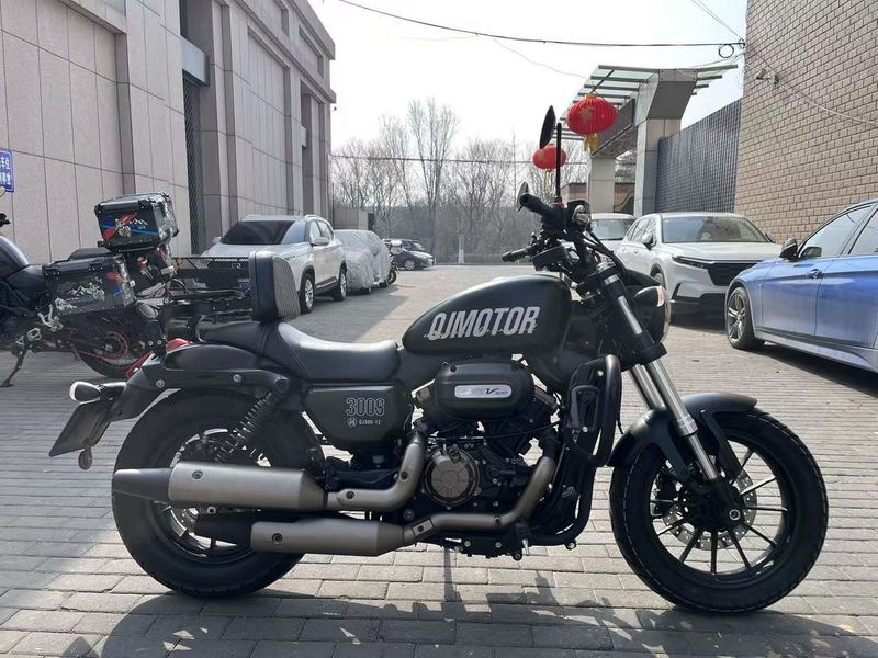 二手QJMOTOR闪300