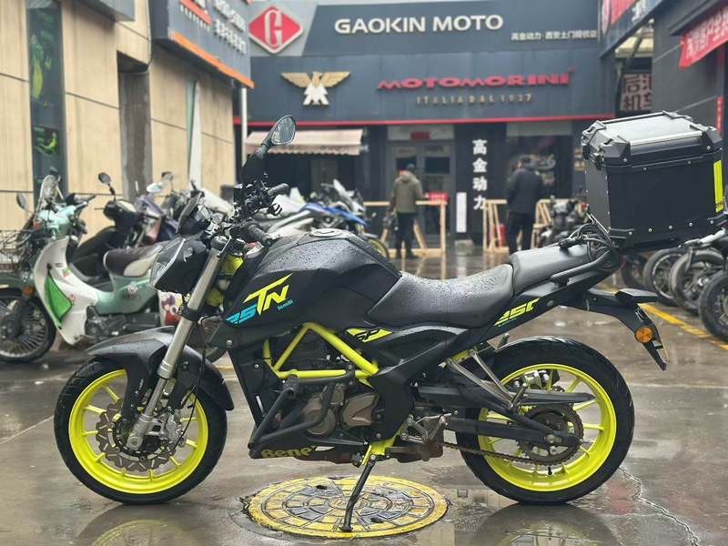 二手贝纳利小黄龙 TNT25