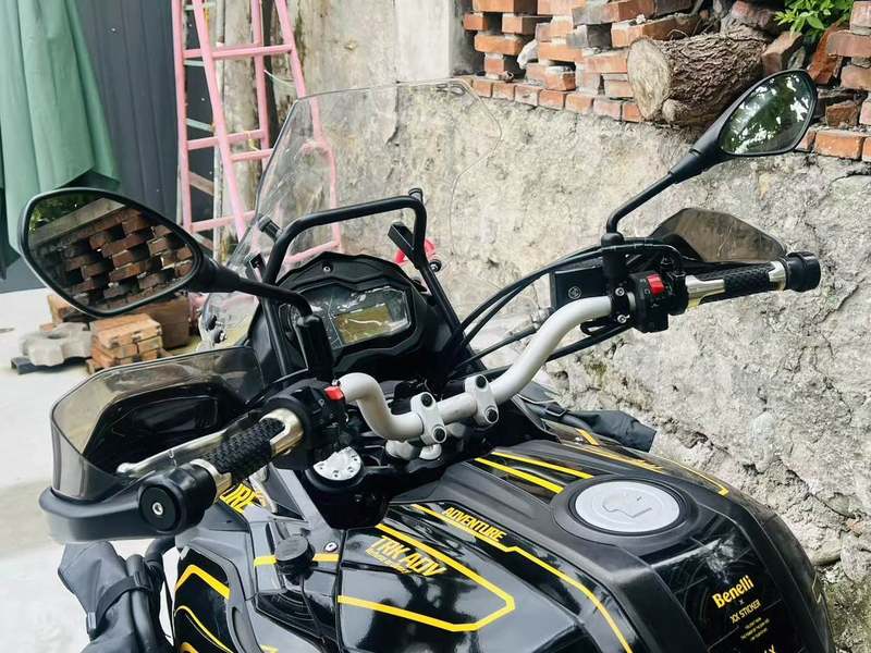 二手贝纳利金鹏 TRK502