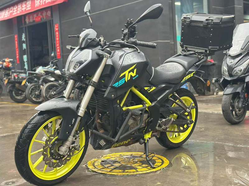 二手贝纳利小黄龙 TNT25