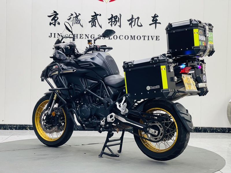 二手贝纳利TRK552