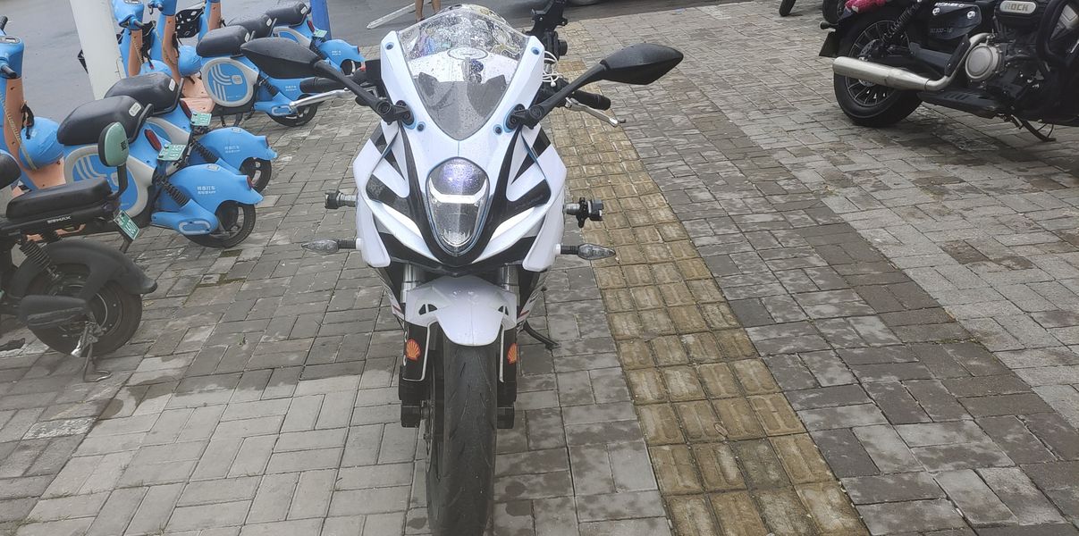 二手贝纳利龙卷风 Tornado 302R