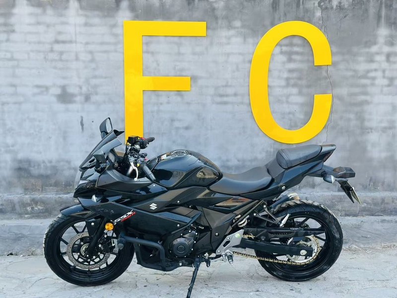二手豪爵铃木GSX250R