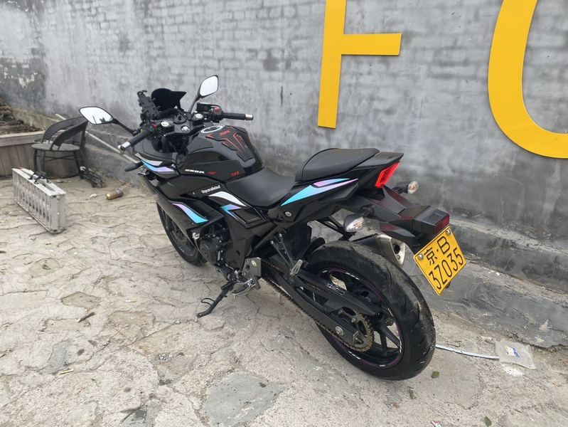 二手豪爵铃木GSX250R
