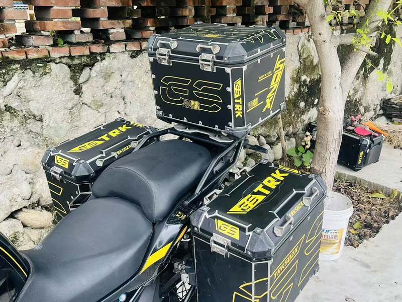 二手贝纳利金鹏 TRK502