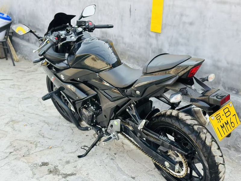 二手豪爵铃木GSX250R