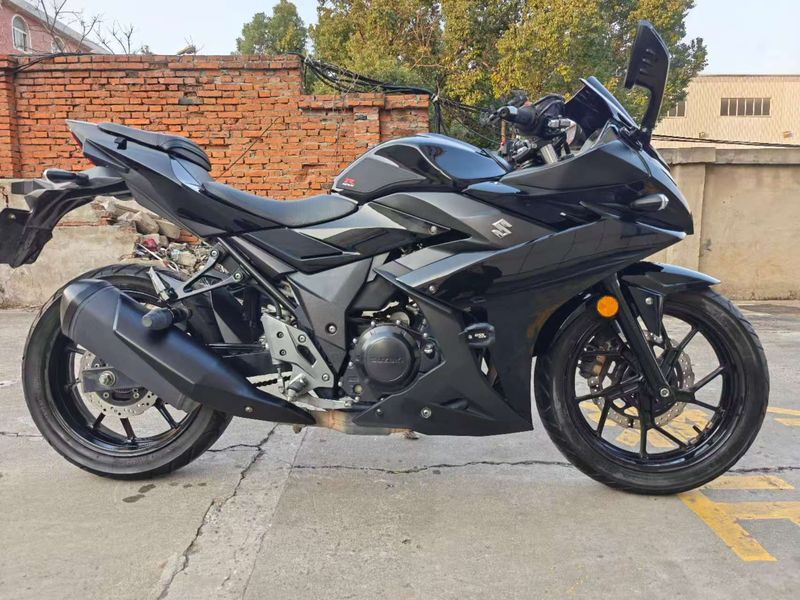 二手豪爵铃木GSX250R