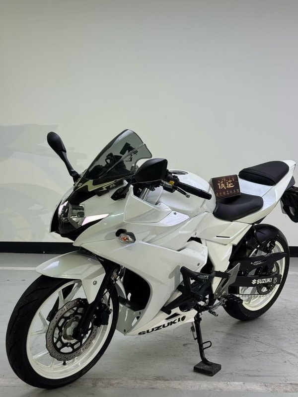 二手豪爵铃木GSX250R
