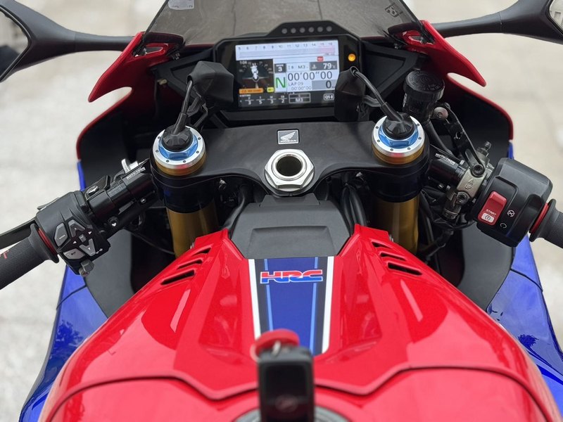 二手本田CBR 1000 RR-R