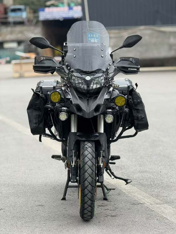 二手贝纳利金鹏 TRK502