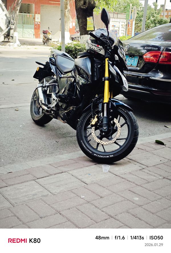 二手五羊本田CB190R 暴锋眼