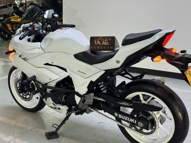 二手豪爵铃木GSX250R