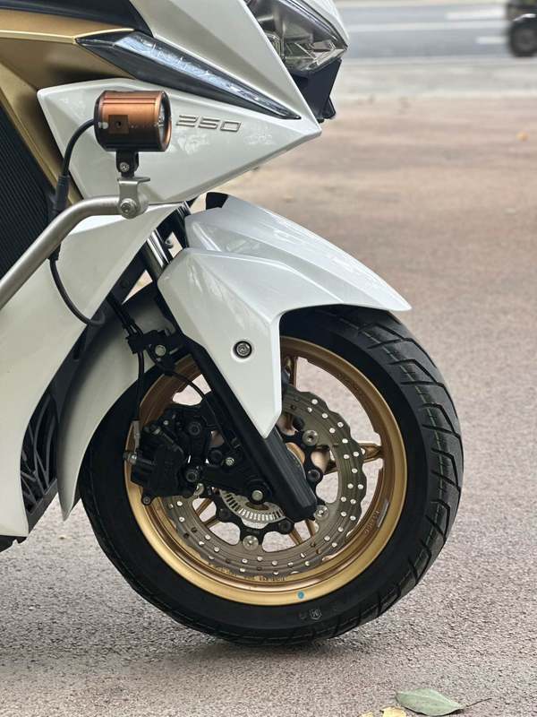 二手光阳赛艇 ST250