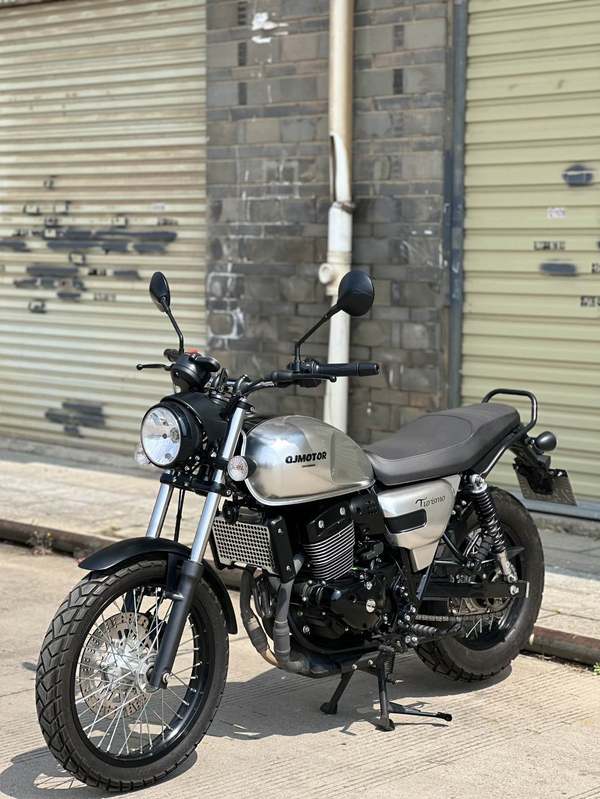 二手QJMOTOR逸250
