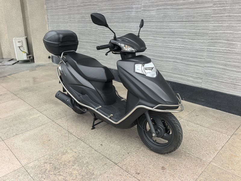 二手五羊本田SCR125