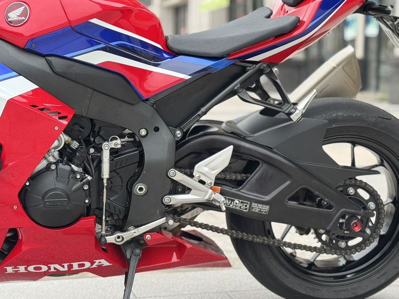 二手本田CBR 1000 RR-R