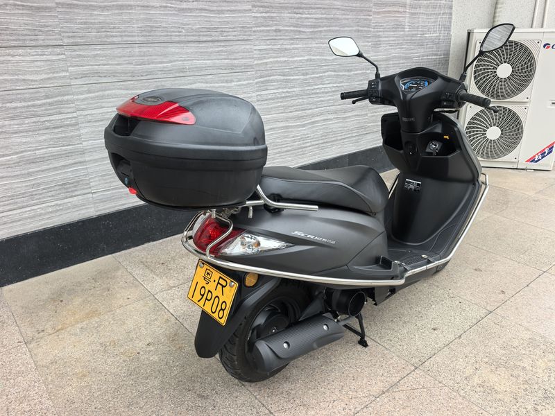 二手五羊本田SCR125