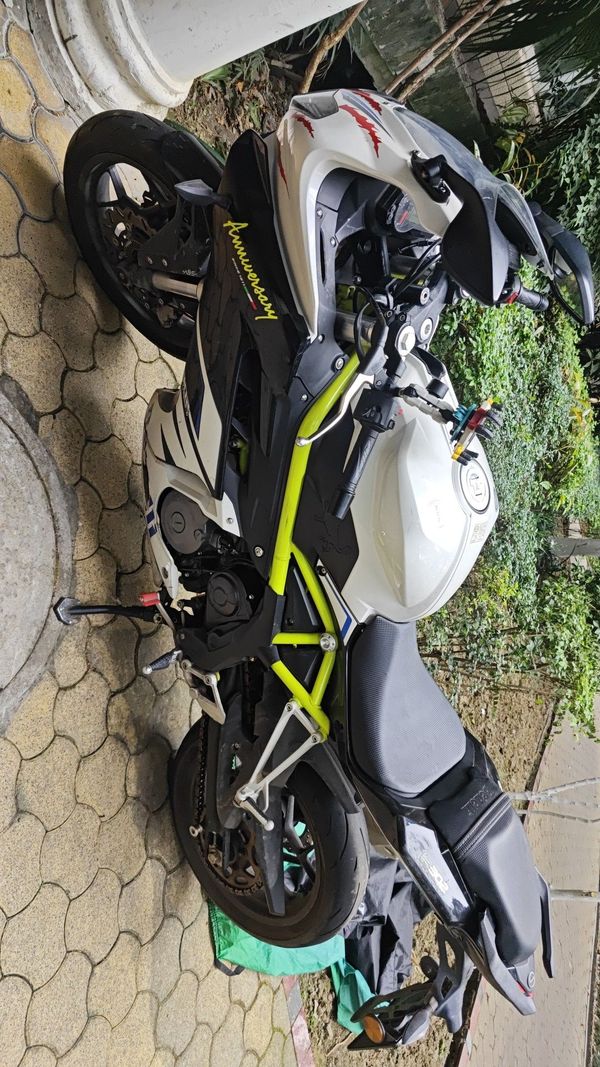 二手贝纳利龙卷风 Tornado 302R