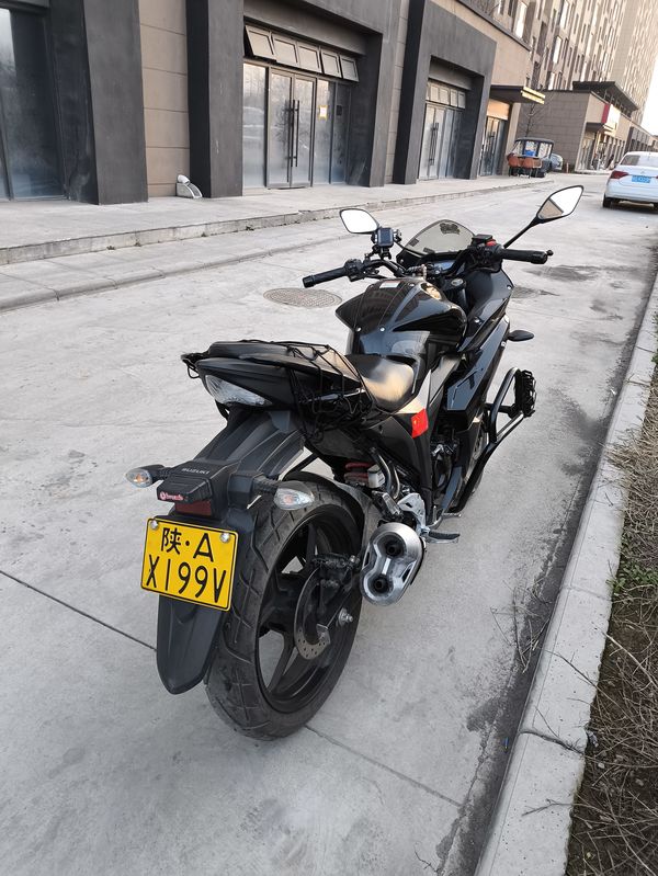 二手济南铃木极客飒 Gixxer 155