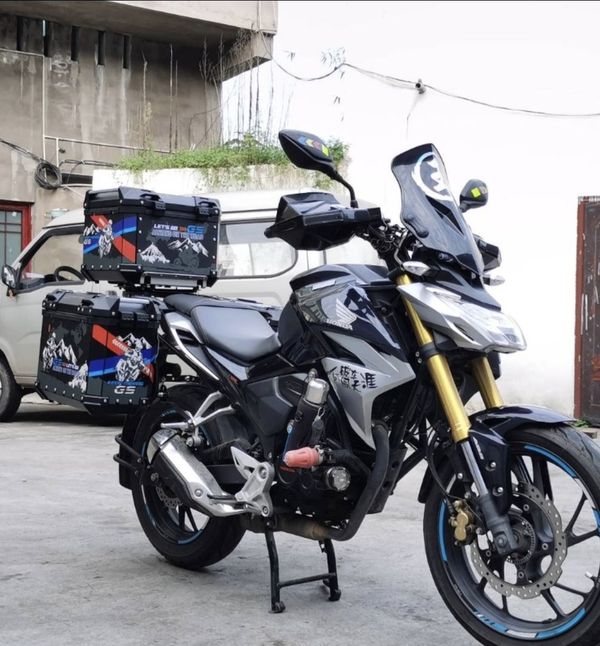 二手五羊本田CB190R 暴锋眼