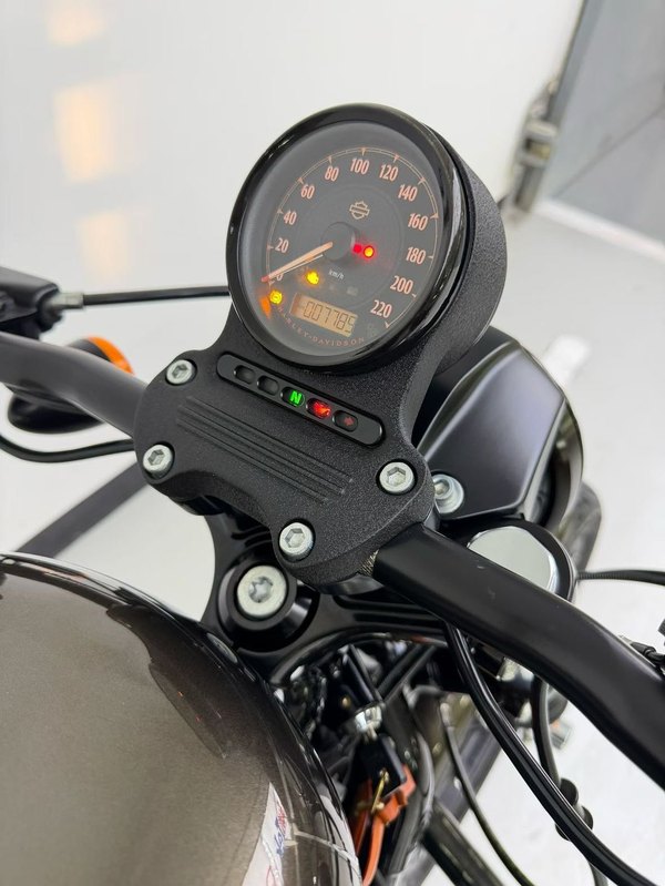 二手哈雷戴维森Iron883 硬汉