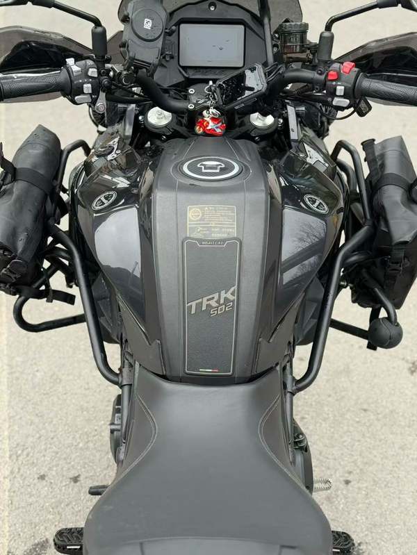 二手贝纳利金鹏 TRK502