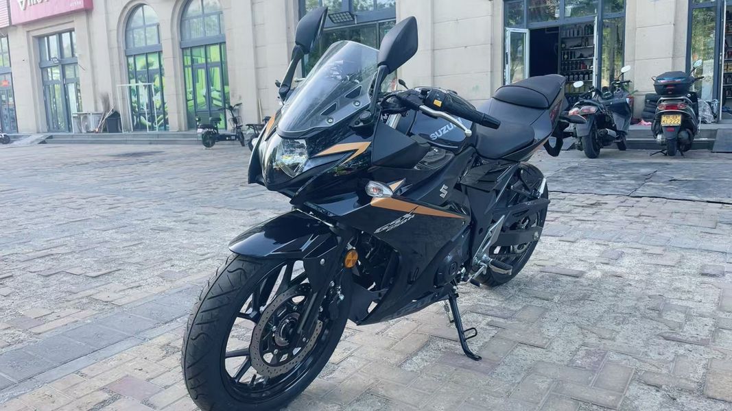 二手豪爵铃木GSX250R