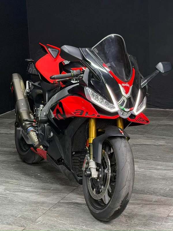 二手阿普利亚RSV4