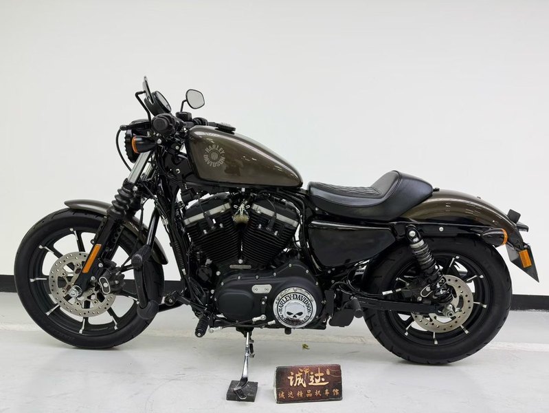 二手哈雷戴维森Iron883 硬汉