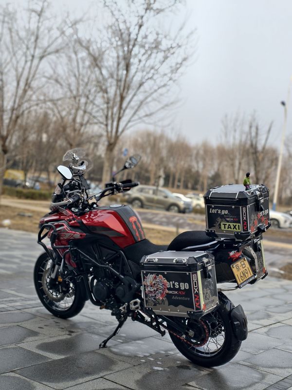 二手贝纳利金鹏 TRK502