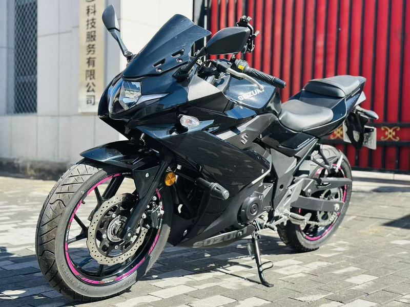 二手豪爵铃木GSX250R
