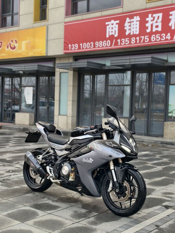 二手贝纳利龙卷风 Tornado 302R