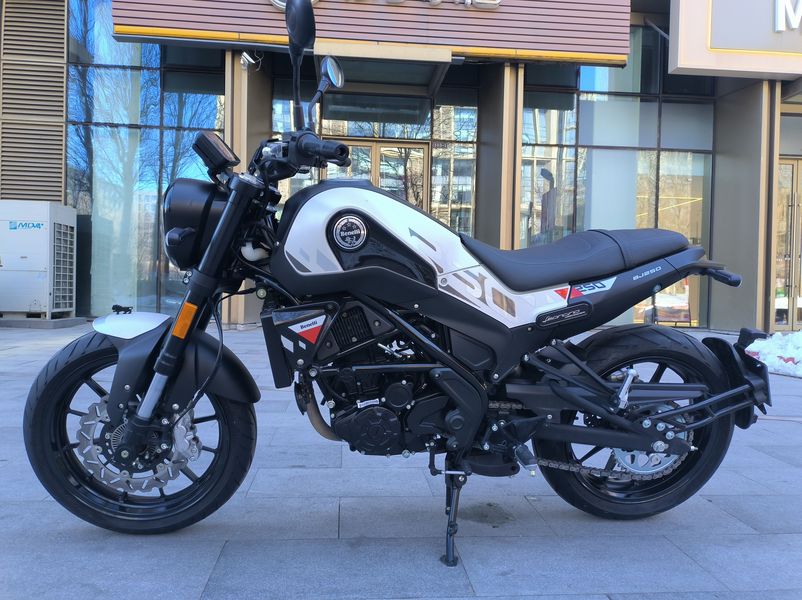 二手贝纳利幼狮 Leoncino 250