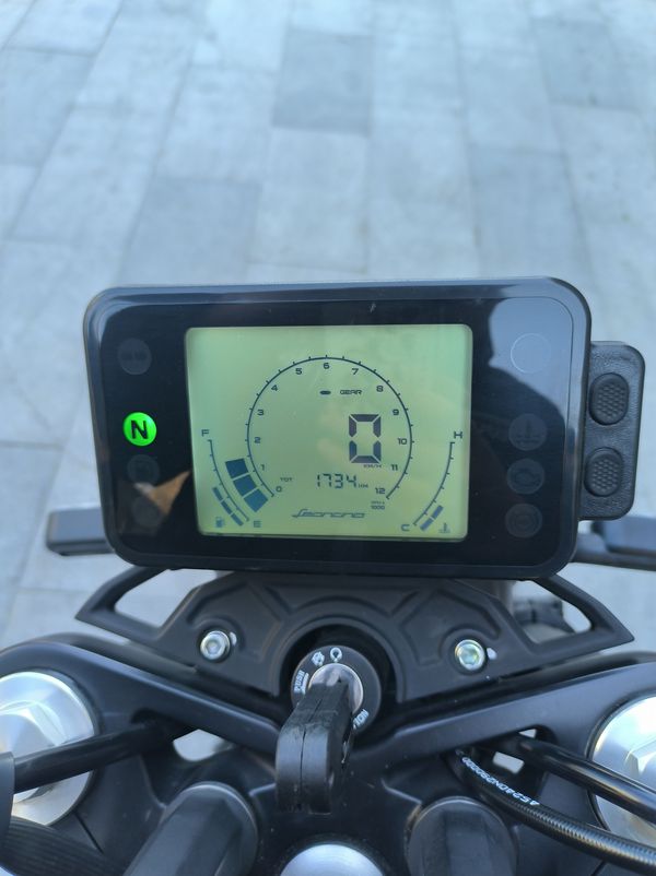 二手贝纳利幼狮 Leoncino 250