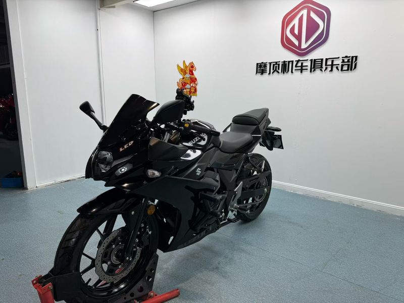 二手豪爵铃木GSX250R