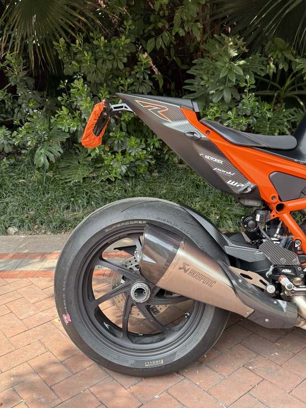 二手KTMR2R1290 Super Duke