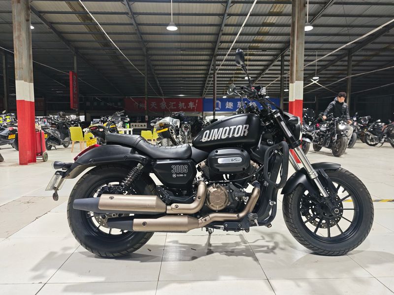 二手QJMOTOR闪300
