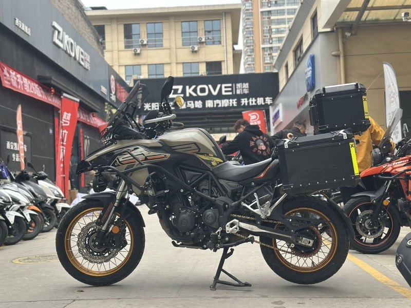 二手贝纳利TRK552