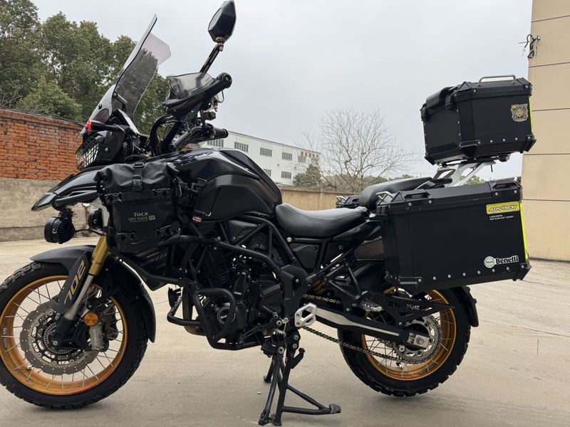 二手贝纳利TRK702