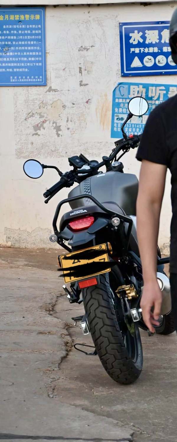 二手五羊本田鸷道 CB190SS