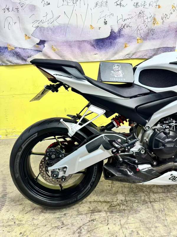 二手阿普利亚RS 660 