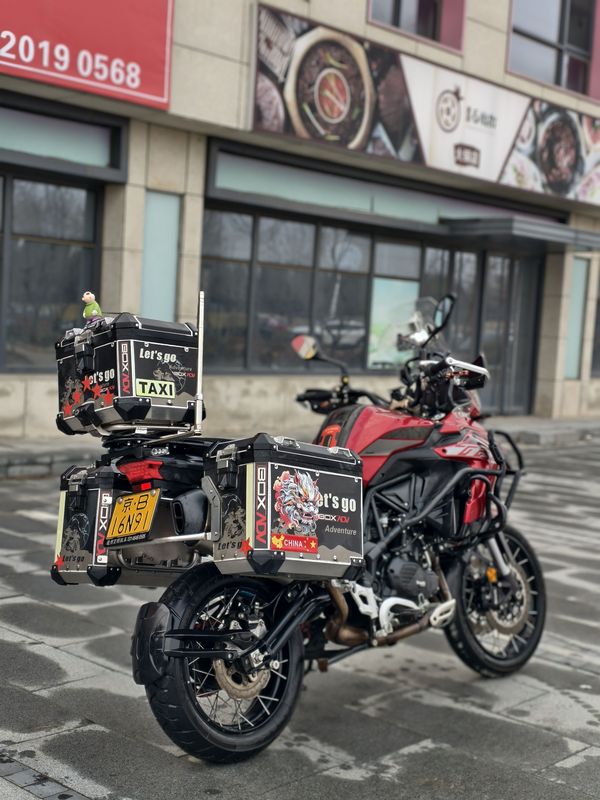 二手贝纳利金鹏 TRK502