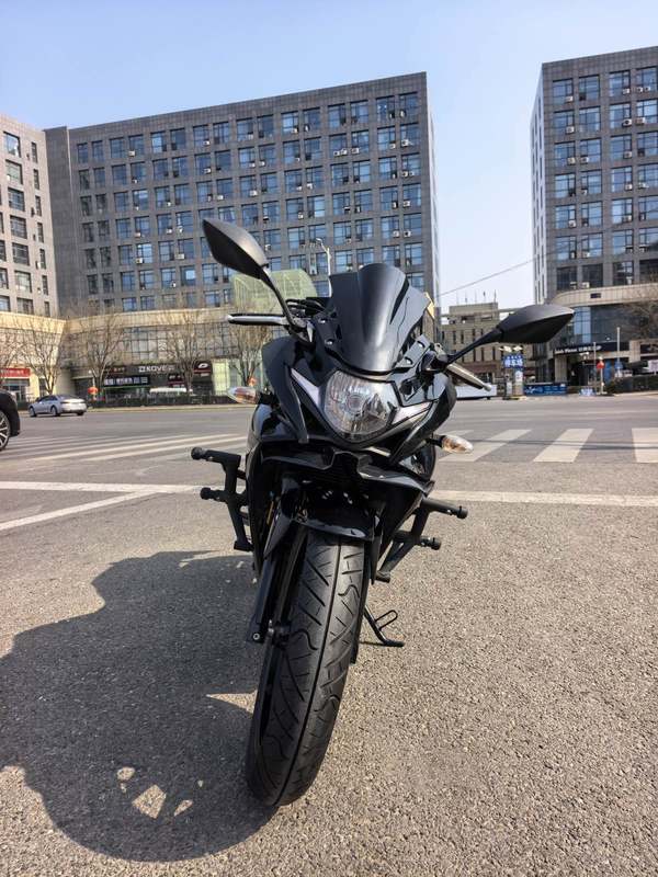 二手豪爵铃木GSX250R