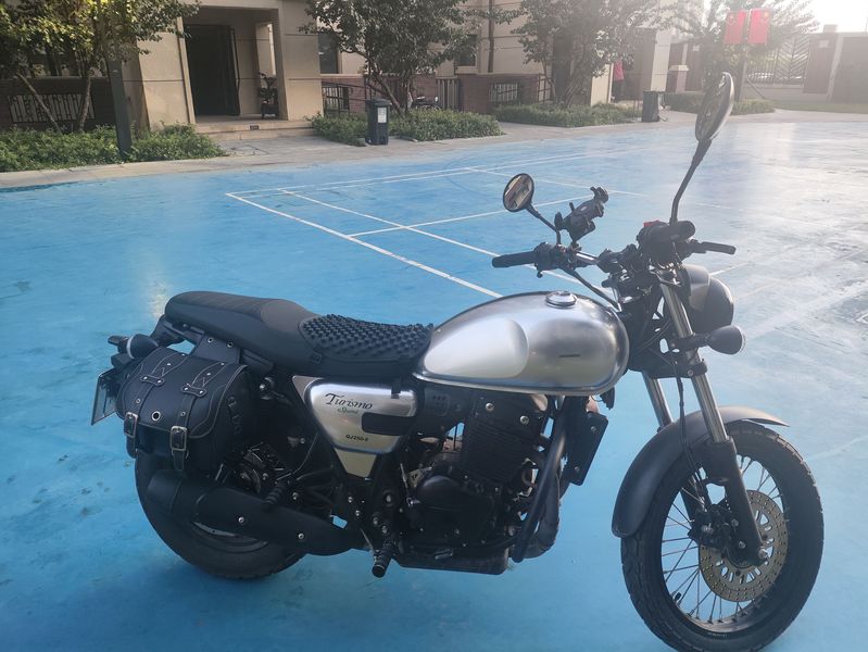 二手QJMOTOR逸250