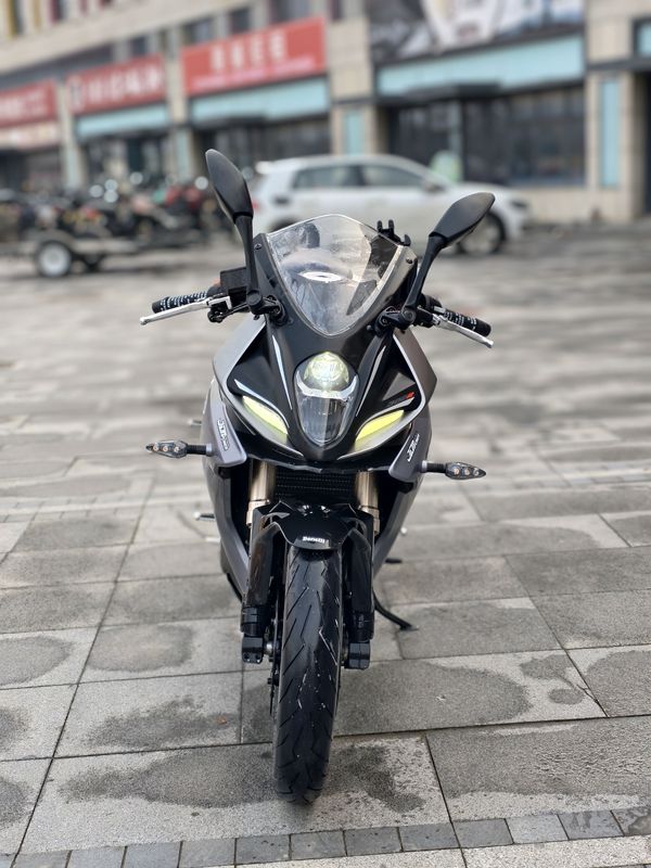 二手贝纳利龙卷风 Tornado 302R