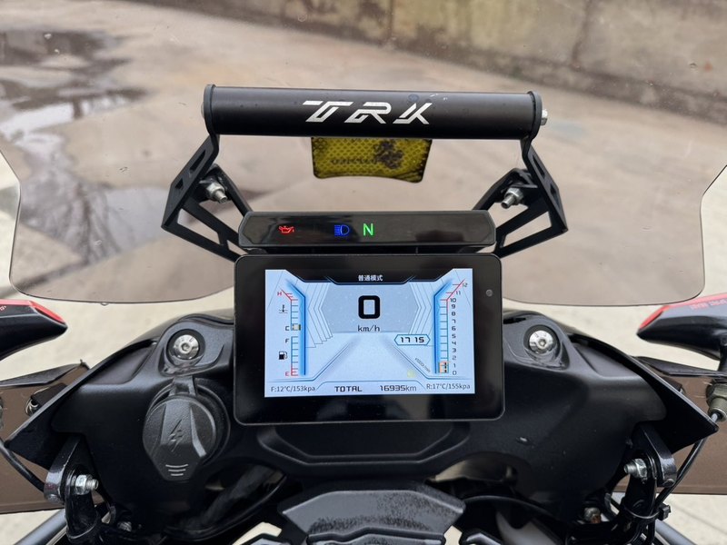 二手贝纳利TRK702