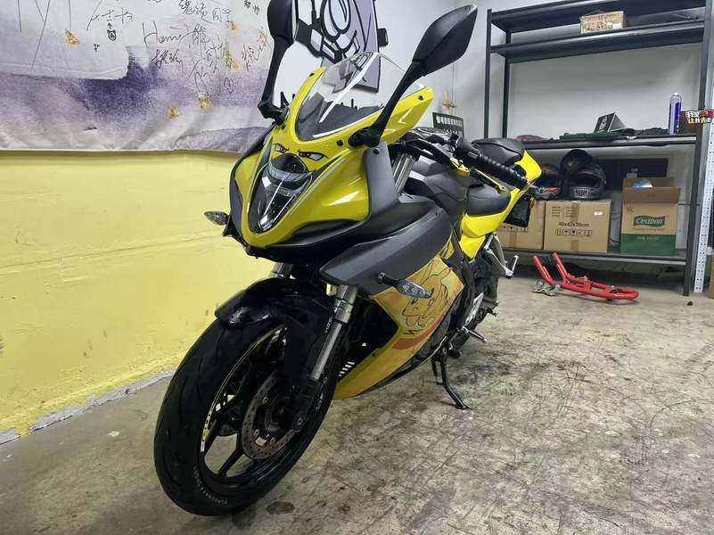 二手贝纳利龙卷风 Tornado 302R