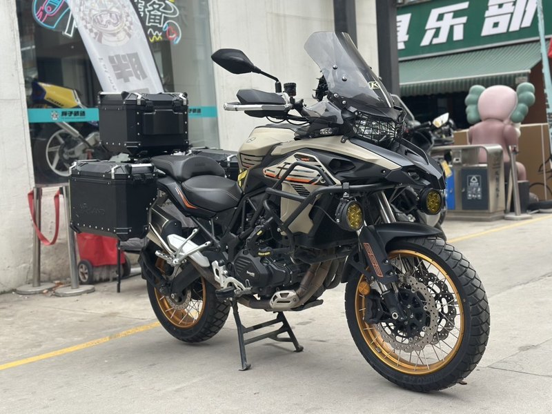 二手贝纳利TRK552