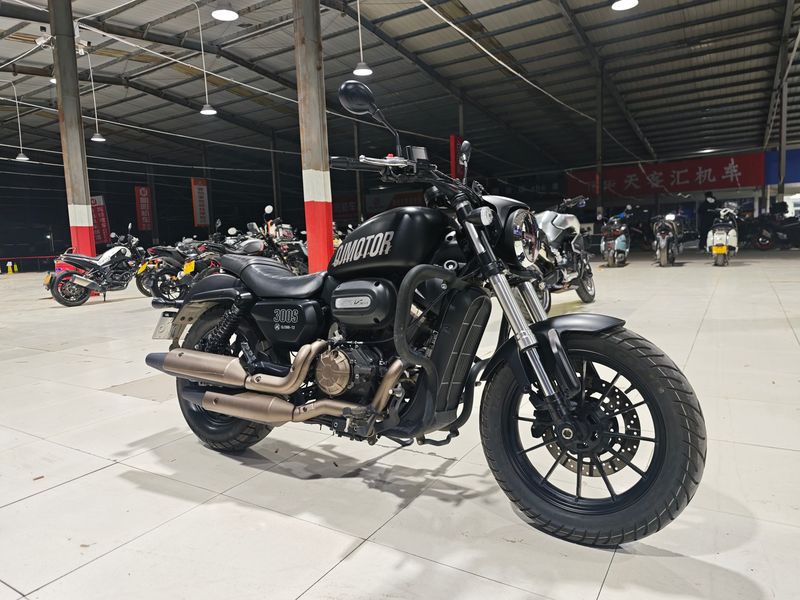 二手QJMOTOR闪300