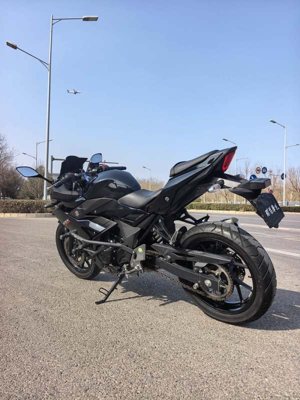 二手豪爵铃木GSX250R